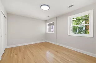 5510 S Cornell Ave, Chicago, IL 60637 - Photo 9