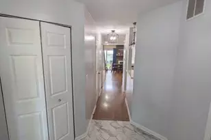 1054 Rockport Dr, Carol Stream, IL 60188 - Photo 5