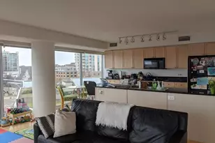 1720 Maple Ave, Evanston, IL 60201 - Photo 5