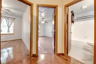7459 Grant Cir, Hanover Park, IL 60133 - Photo 25