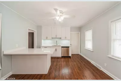 848 Lee Street, Des Plaines, IL 60016 - Photo 3