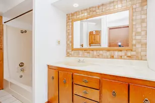 10113 McLean Ave, Melrose Park, IL 60164 - Photo 11