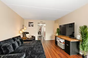 8124 169th St, Tinley Park, IL 60477 - Photo 3