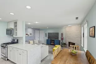 4757 Howard St, Skokie, IL 60076 - Photo 9