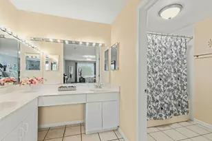 4757 Howard St, Skokie, IL 60076 - Photo 15