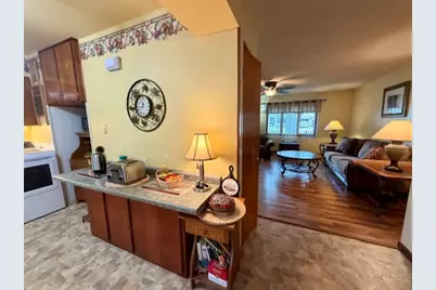 1404 Rolling Green Drive, Mendota, IL 61342 - Photo 7