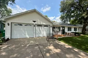 1404 Rolling Green Dr, Mendota, IL 61342 - Photo 19