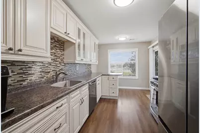 1695 Mansfield Court #6, Roselle, IL 60172 - Photo 9