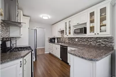 1695 Mansfield Court #6, Roselle, IL 60172 - Photo 11