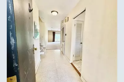 512 Karey Court, Wilmette, IL 60091 - Photo 3