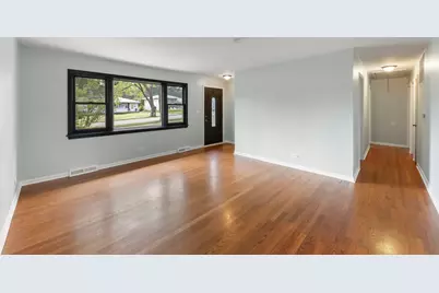 307 S Pierce Avenue, Wheaton, IL 60187 - Photo 5