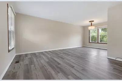 1842 Hawk Lane, Elk Grove Village, IL 60007 - Photo 5