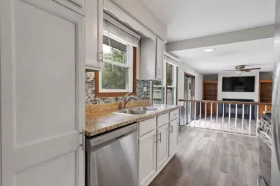 1842 Hawk Lane, Elk Grove Village, IL 60007 - Photo 9