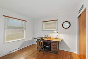 846 Sioux Dr, Elgin, IL 60120 - Photo 11