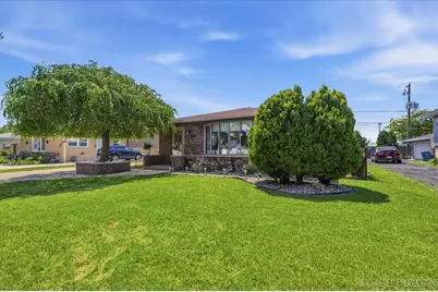 754 N Michigan Street, Elmhurst, IL 60126 - Photo 3