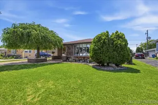 754 N Michigan St, Elmhurst, IL 60126 - Photo 3
