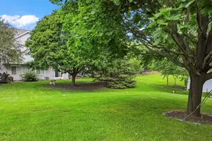 5 W Pheasant Trail, Lake in the Hills, IL 60156 - Photo 17