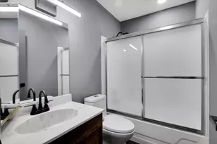 [Address not provided], Gurnee, IL 60031 - Photo 23