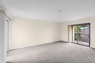 2216 Country Club Dr, Woodridge, IL 60517 - Photo 7