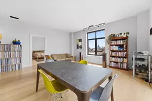 2045 W Concord Pl, Chicago, IL 60647 - Photo 3
