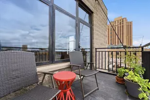 2045 W Concord Pl, Chicago, IL 60647 - Photo 17