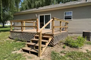 527 W 6th St, Centralia, IL 62801 - Photo 3