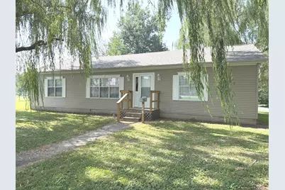 527 W 6th Street, Centralia, IL 62801 - Photo 1