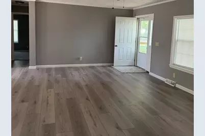 527 W 6th Street, Centralia, IL 62801 - Photo 9