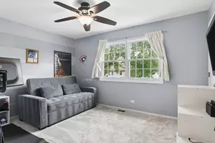 170 Pebblecreek Dr, Lake Zurich, IL 60047 - Photo 25