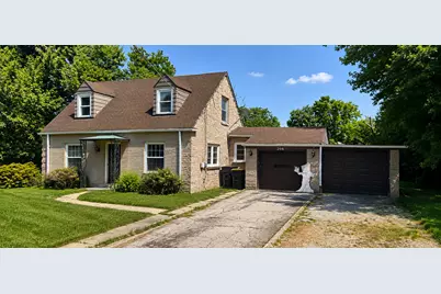 206 E Camp McDonald Road, Prospect Heights, IL 60070 - Photo 1