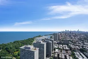3660 N Lake Shore Dr, Chicago, IL 60613 - Photo 13