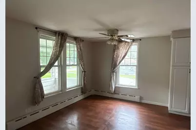 17 S Wabash Avenue, Glenwood, IL 60425 - Photo 5