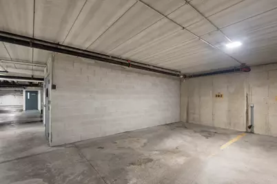 153 E Laurel Avenue #202, Lake Forest, IL 60045 - Photo 21