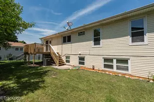 525 King Arthur Dr, Bolingbrook, IL 60440 - Photo 17