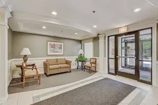 2335 W Belle Plaine Ave, Chicago, IL 60618 - Photo 5