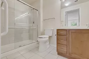 2335 W Belle Plaine Ave, Chicago, IL 60618 - Photo 17
