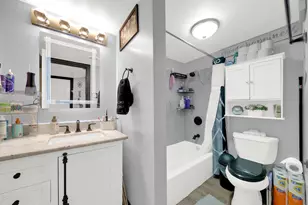 10210 Washington Ave, Oak Lawn, IL 60453 - Photo 15