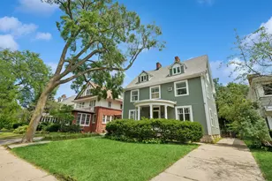 929 Sheridan Rd, Evanston, IL 60202 - Photo 1