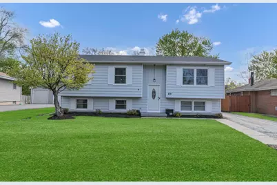 419 Deerpath Drive, Lindenhurst, IL 60046 - Photo 1