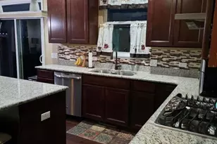 10251 California St, Crown Point, IN 46307 - Photo 7