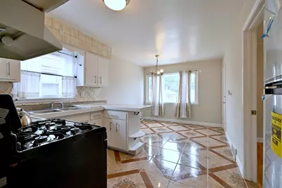 11121 S Ewing Avenue, Chicago, IL 60617 - Photo 5