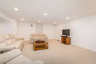 104 Brickton Pl, Park Ridge, IL 60068 - Photo 25