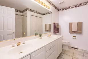 104 Brickton Pl, Park Ridge, IL 60068 - Photo 23