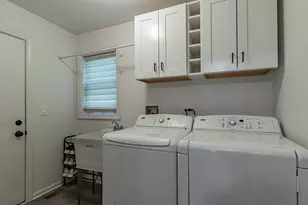 73 Shelby Ct, Vernon Hills, IL 60061 - Photo 19