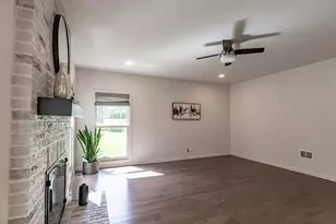 73 Shelby Ct, Vernon Hills, IL 60061 - Photo 11