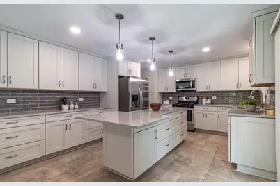 73 Shelby Court, Vernon Hills, IL 60061 - Photo 13