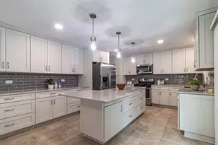 73 Shelby Ct, Vernon Hills, IL 60061 - Photo 13