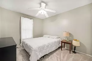 532 Carlyle Ln, Bolingbrook, IL 60440 - Photo 9