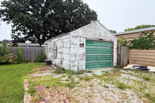 105 E 12th St, Streator, IL 61364 - Photo 13