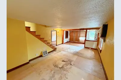 105 E 12th Street, Streator, IL 61364 - Photo 3